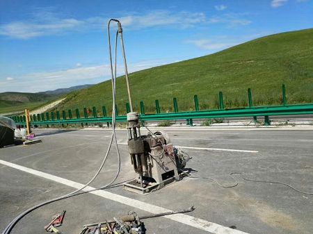 青秀公路地基基础注浆加固